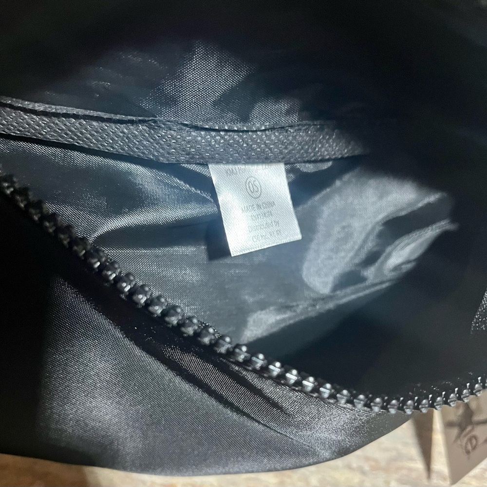 NWT Kenzie Fanny pack - Picture 4 of 11